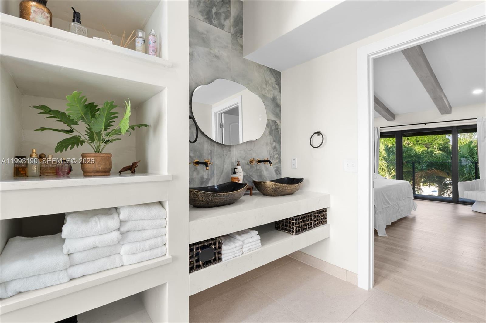 TWIN OAKS - Residential