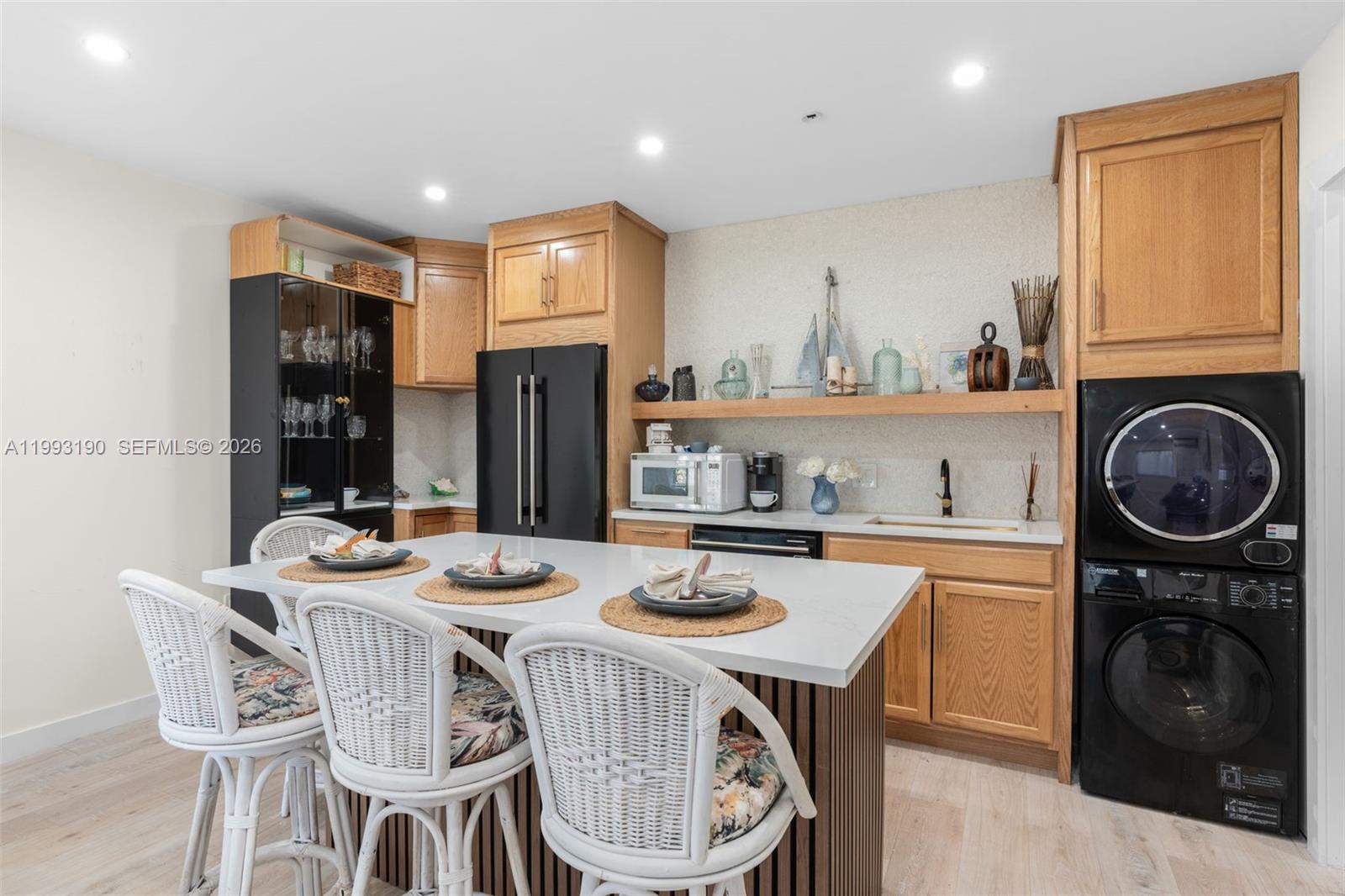 TWIN OAKS - Residential