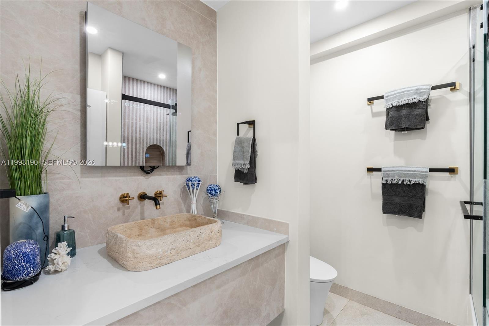 TWIN OAKS - Residential