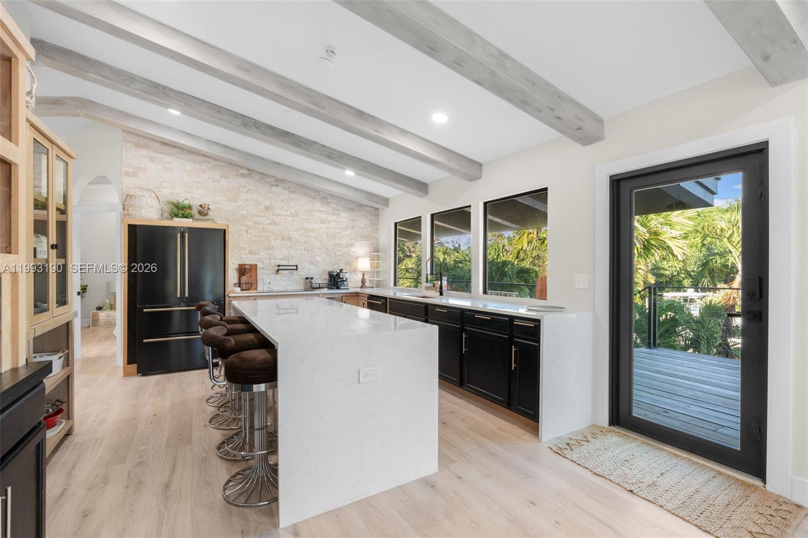 TWIN OAKS - Residential