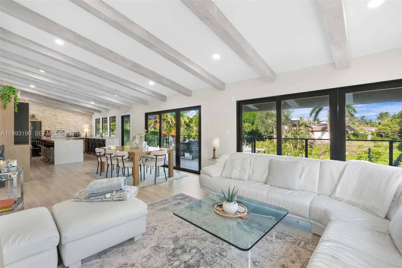 TWIN OAKS - Residential