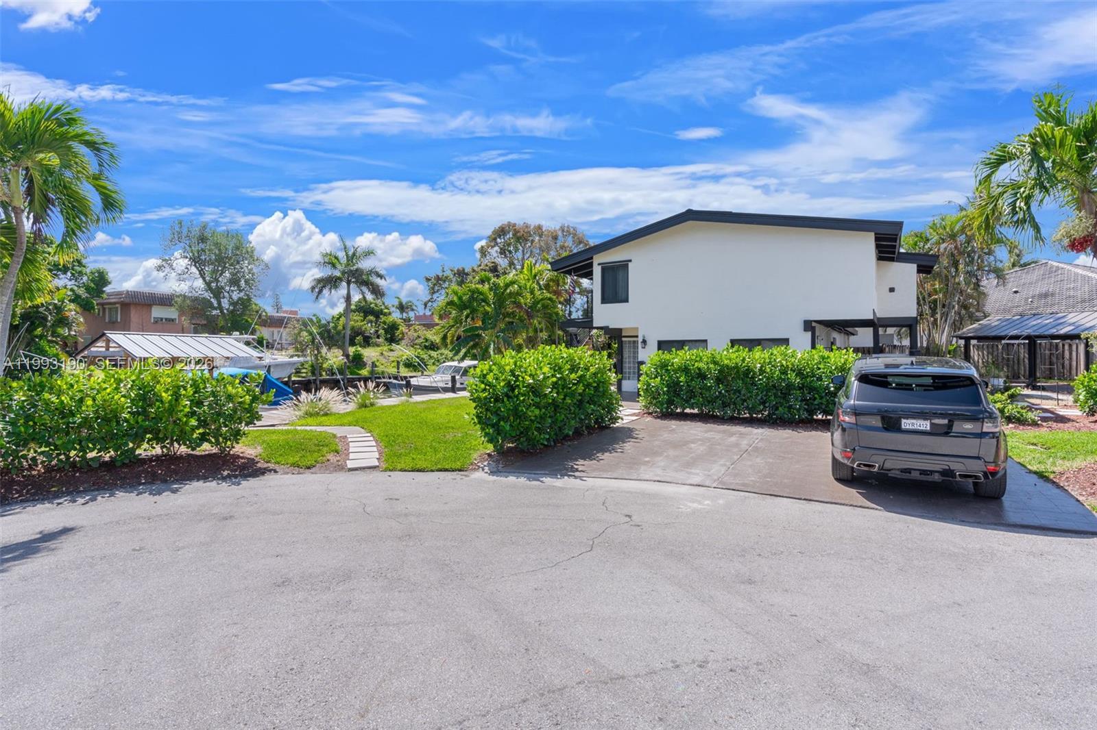 TWIN OAKS - Residential
