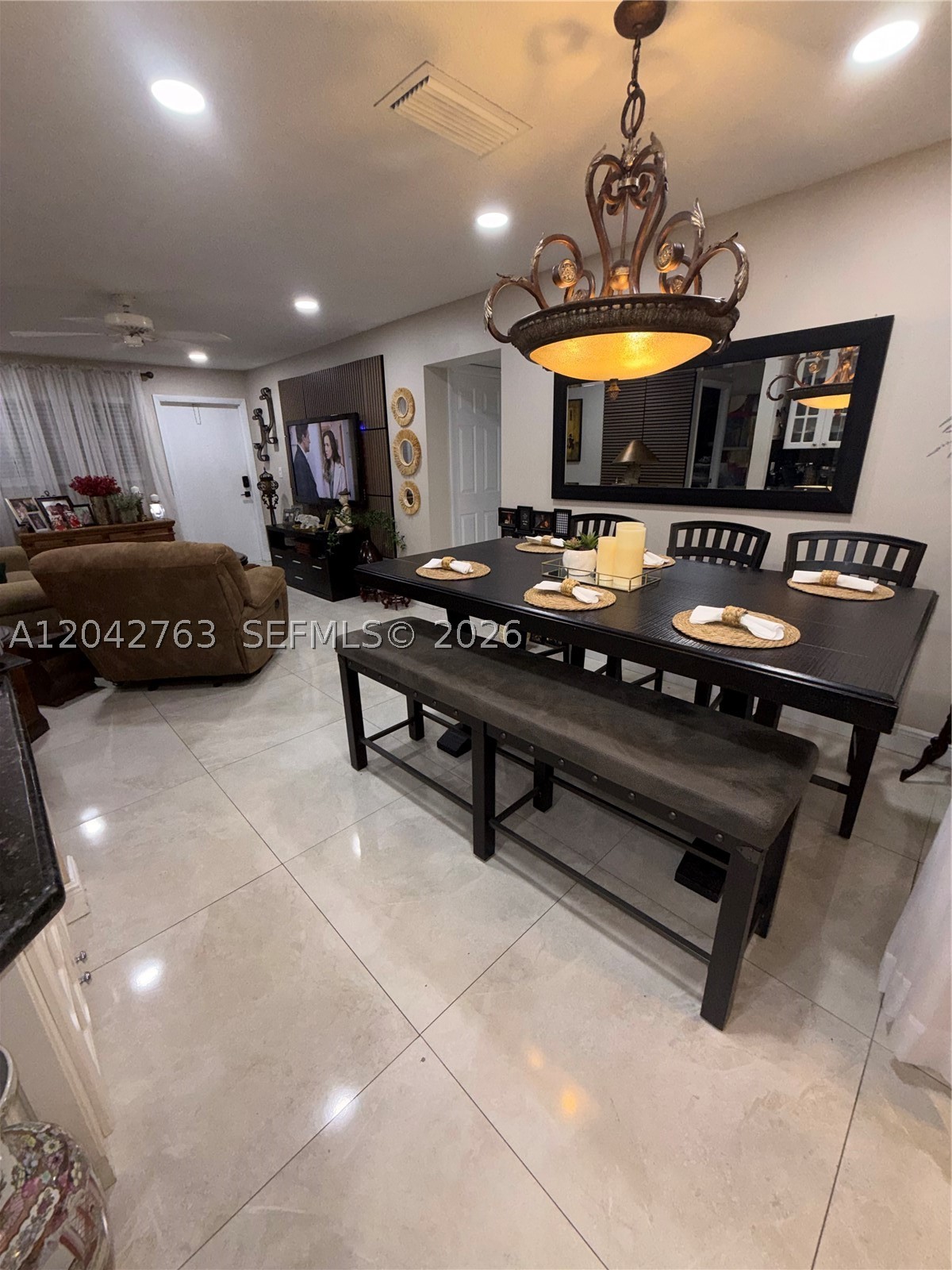CRYSTAL LAKE CONDO 4100 - Residential