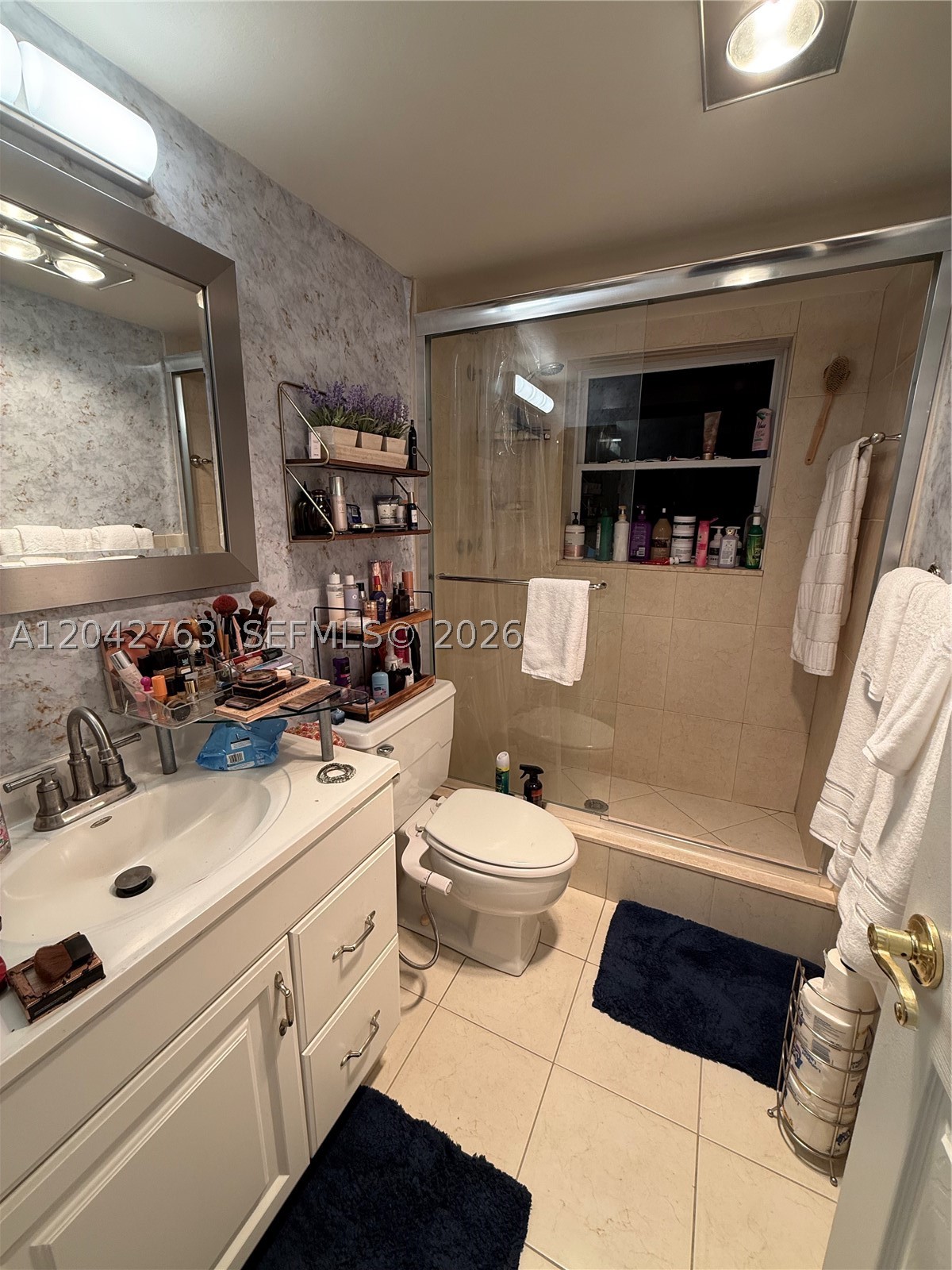 CRYSTAL LAKE CONDO 4100 - Residential
