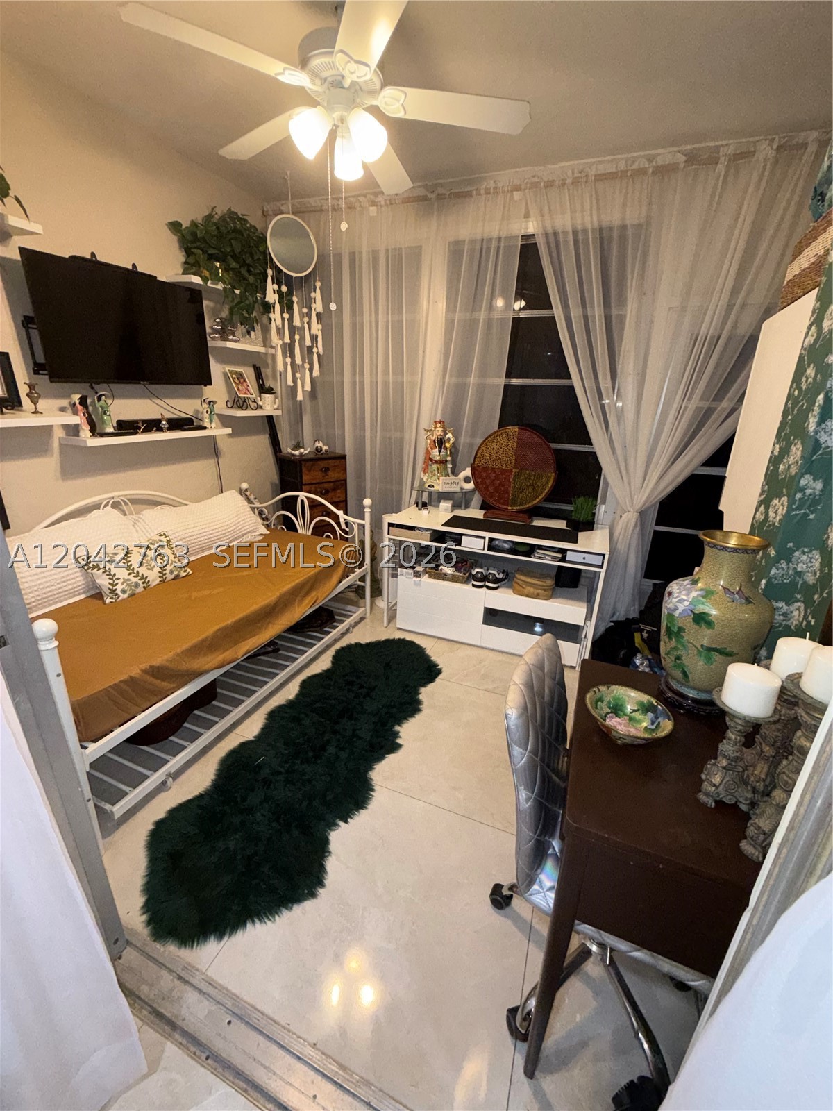 CRYSTAL LAKE CONDO 4100 - Residential