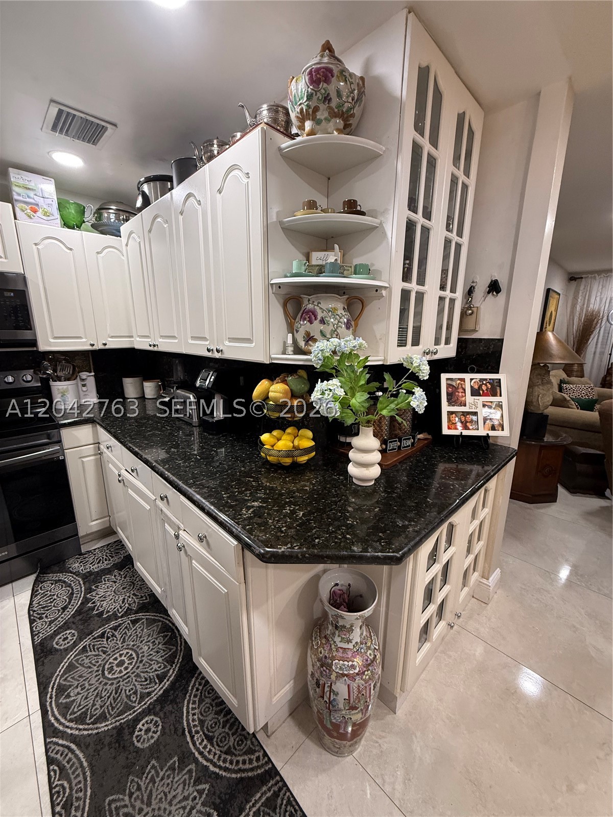 CRYSTAL LAKE CONDO 4100 - Residential
