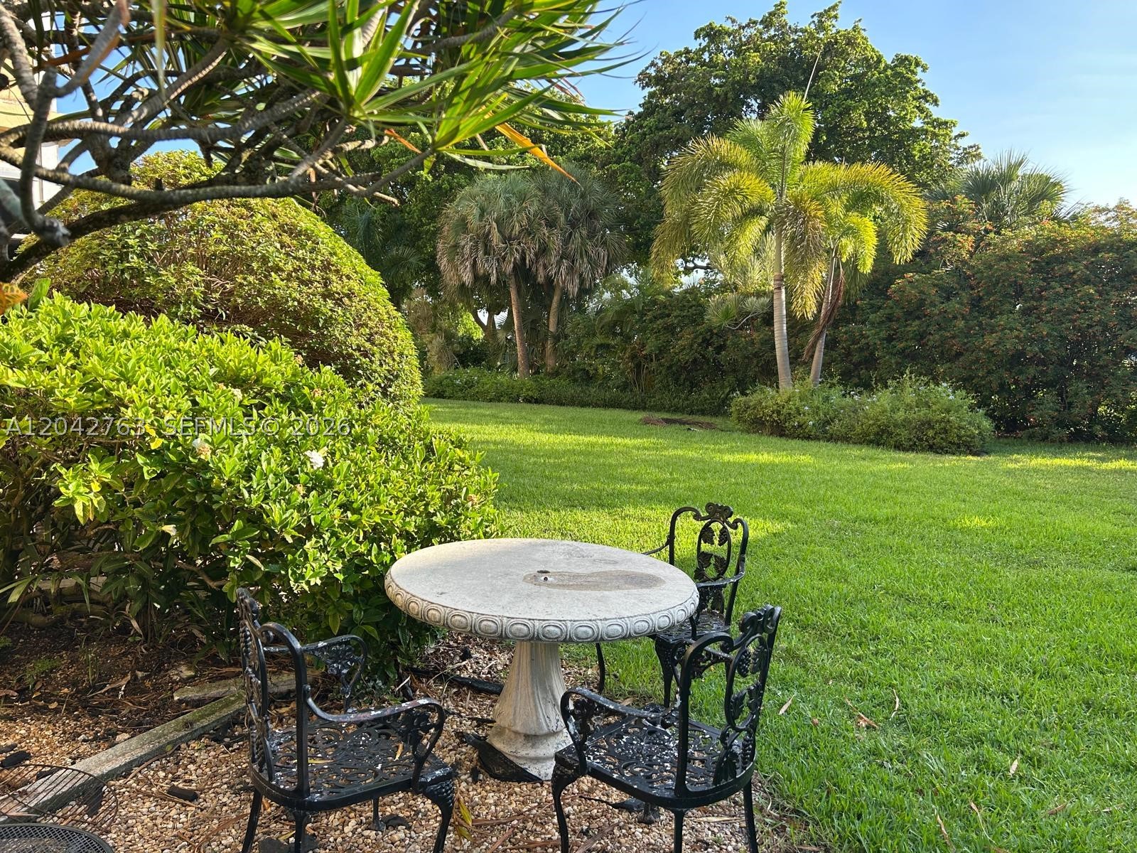 CRYSTAL LAKE CONDO 4100 - Residential