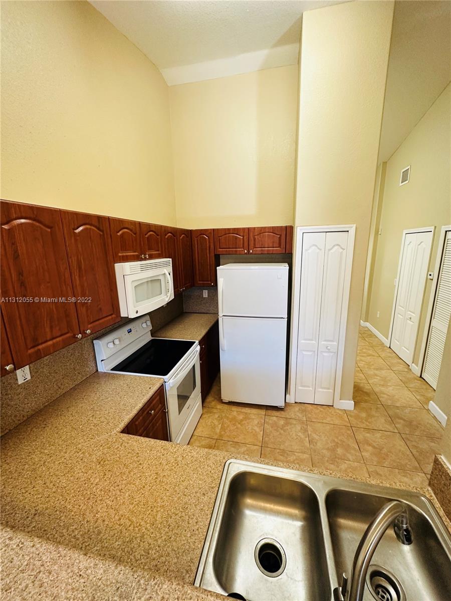 SHOMA CONDO AT KEYS COVE - Residential Lease