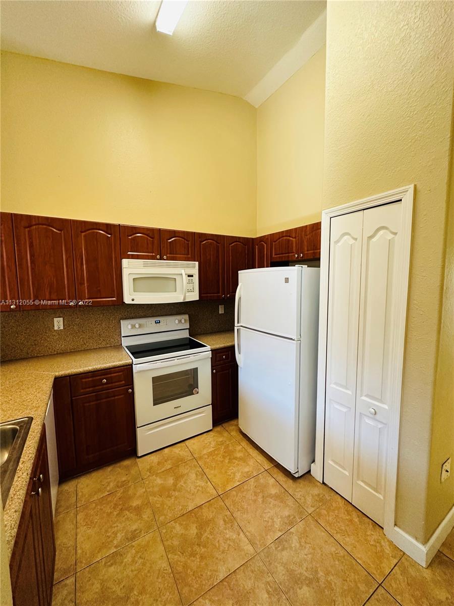 SHOMA CONDO AT KEYS COVE - Residential Lease