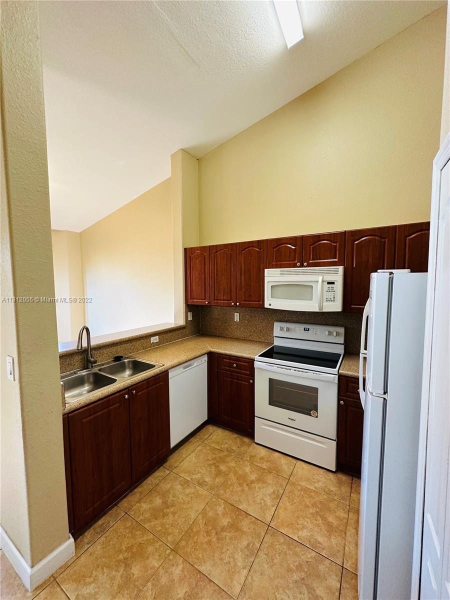 SHOMA CONDO AT KEYS COVE - Residential Lease