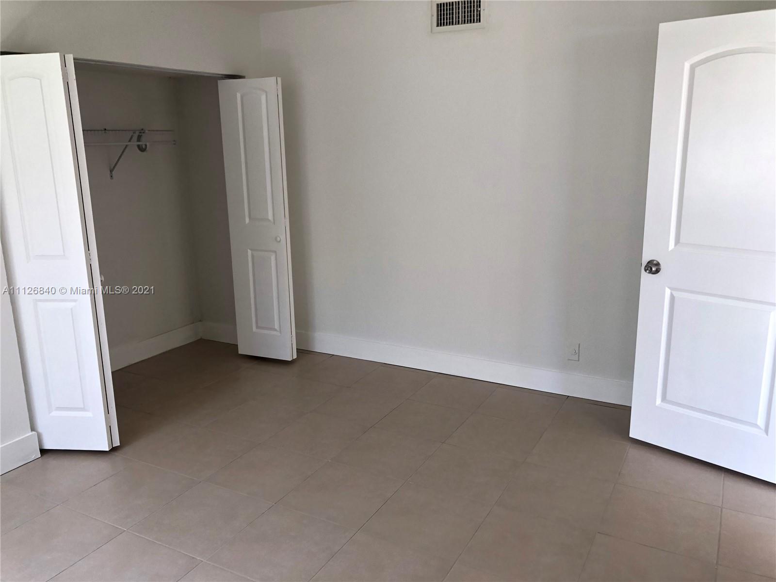 DADELAND PLACE CONDO - Residential
