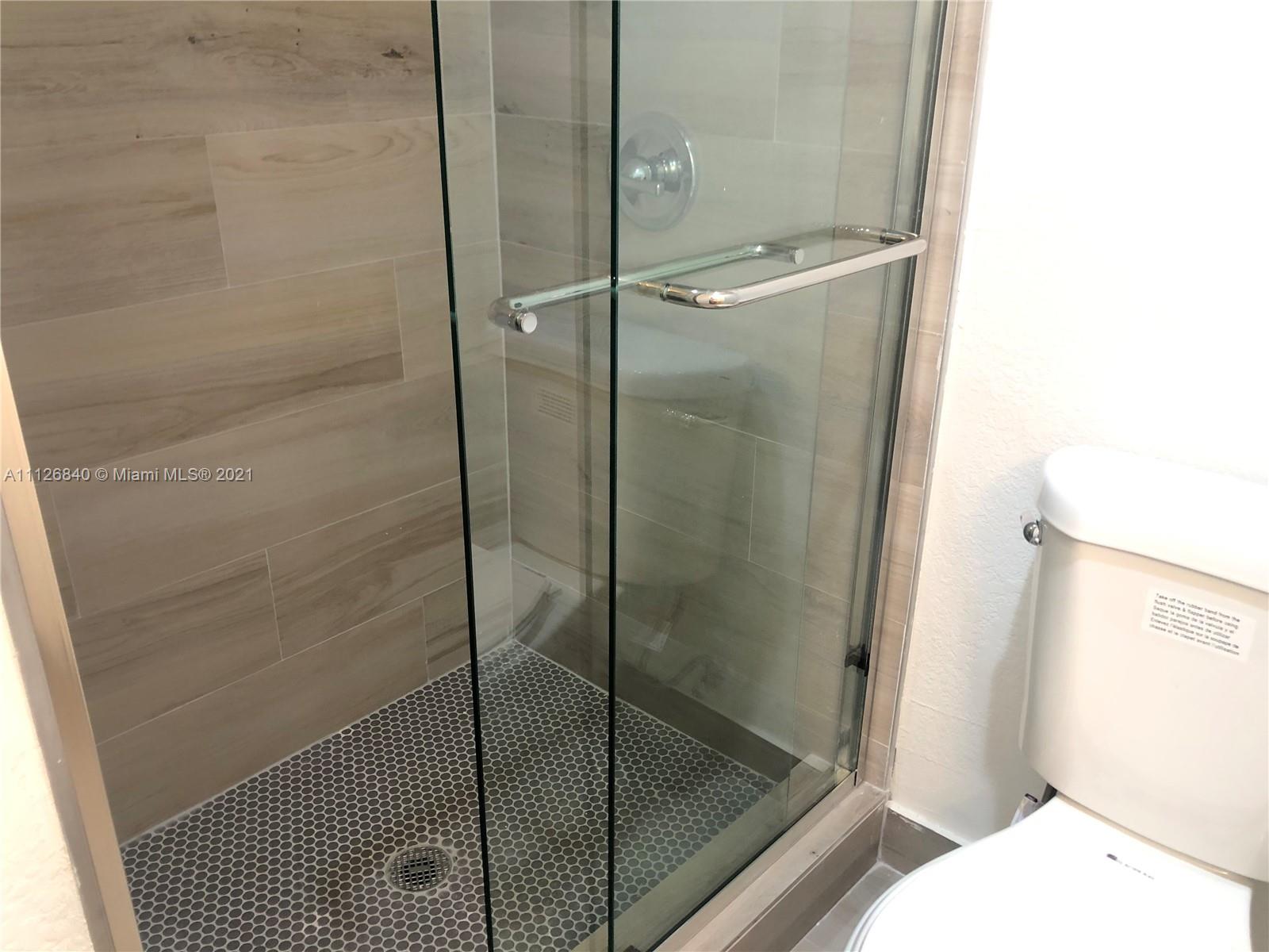 DADELAND PLACE CONDO - Residential