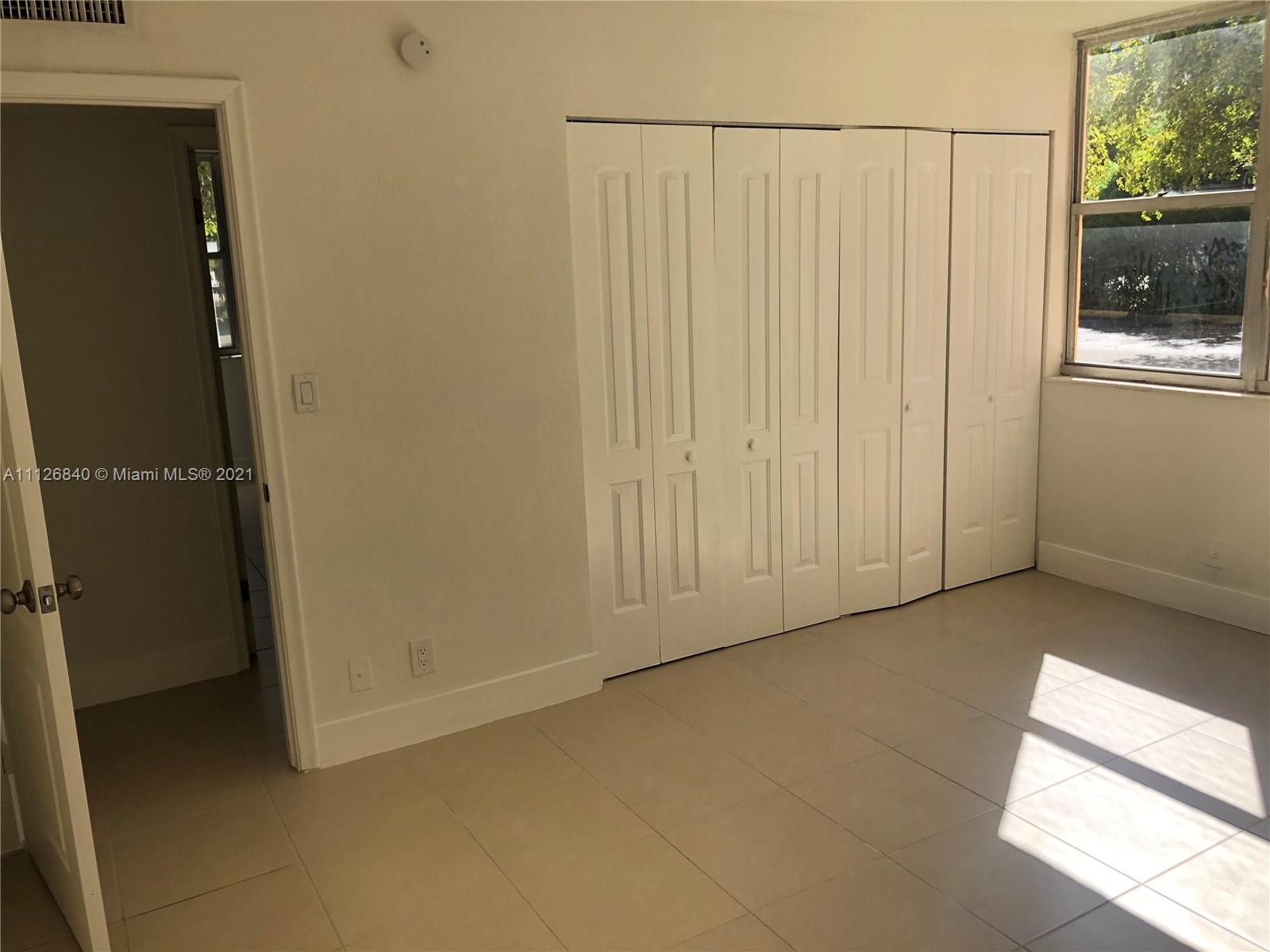DADELAND PLACE CONDO - Residential