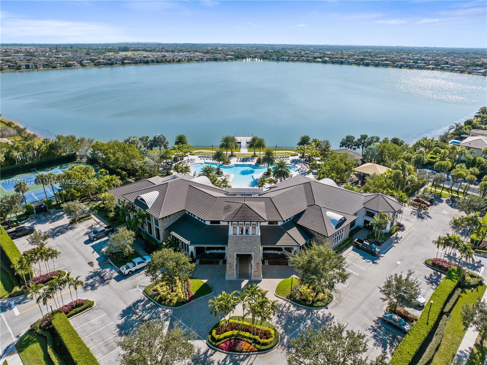 WATERCREST-42 ACRES - Residential