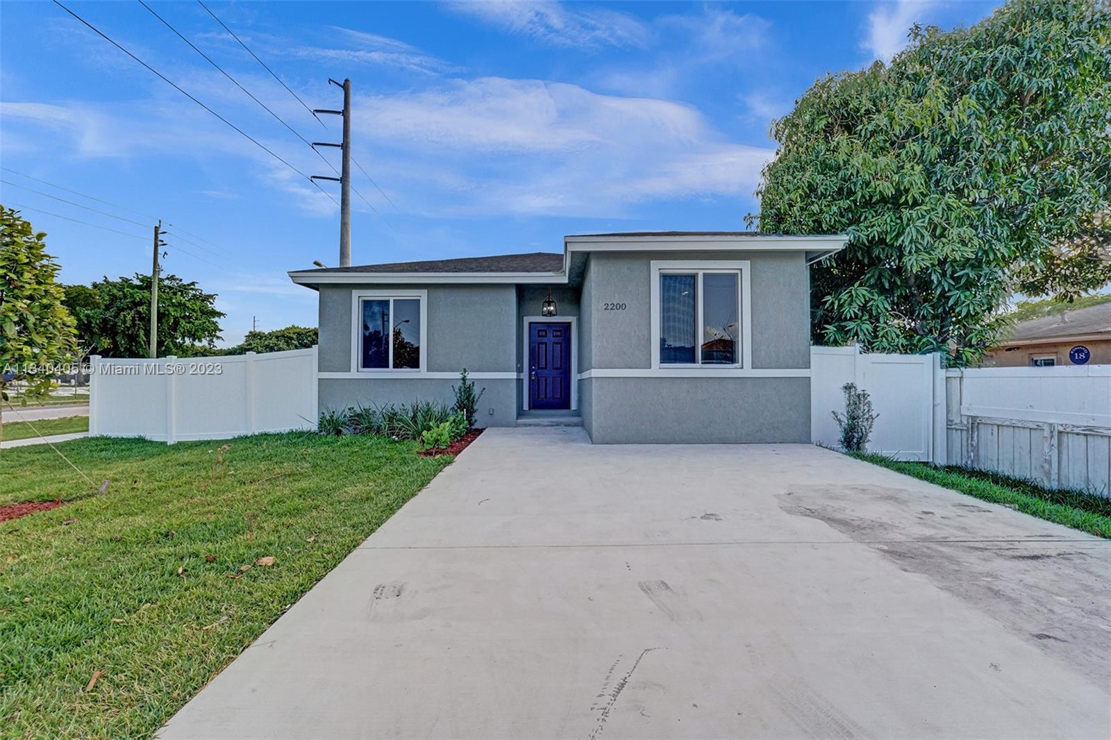 Brand New 2023 Construction 4/3 home centrally located in east Hollywood. Everything in the home is new. This amazing home includes high ceilings, Samsung stainless steel appliances, tankless water heater, washer & dryer, high impact windows, quartz countertop, recessed lighting and large beautifully polished porcelain tile throughout the entire home. HUGE front and side yard, with at least 4 car spaces in driveway. SPACIOUS and OPEN great room is perfect entertaining friends and family. Master suite boasts walk-in closest, custom 84'' shower glass and custom mirror above the his/her sink. Property is super close to MUST-visit outdoor mall Dania Pointe, where you can dine, shop, and entertain with friends and family. Priced well, will not last last long!! Bring us offers