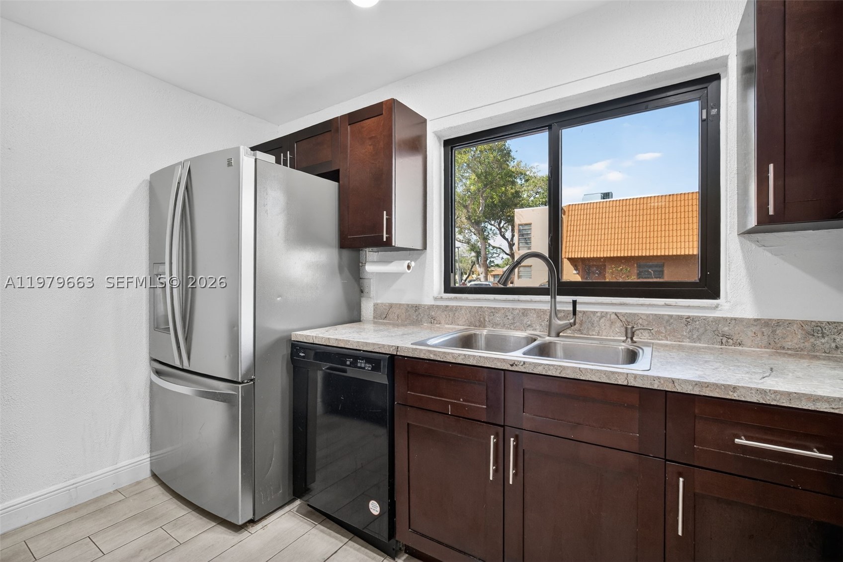 WESTVIEW CONDOMINIUM NO T - Residential