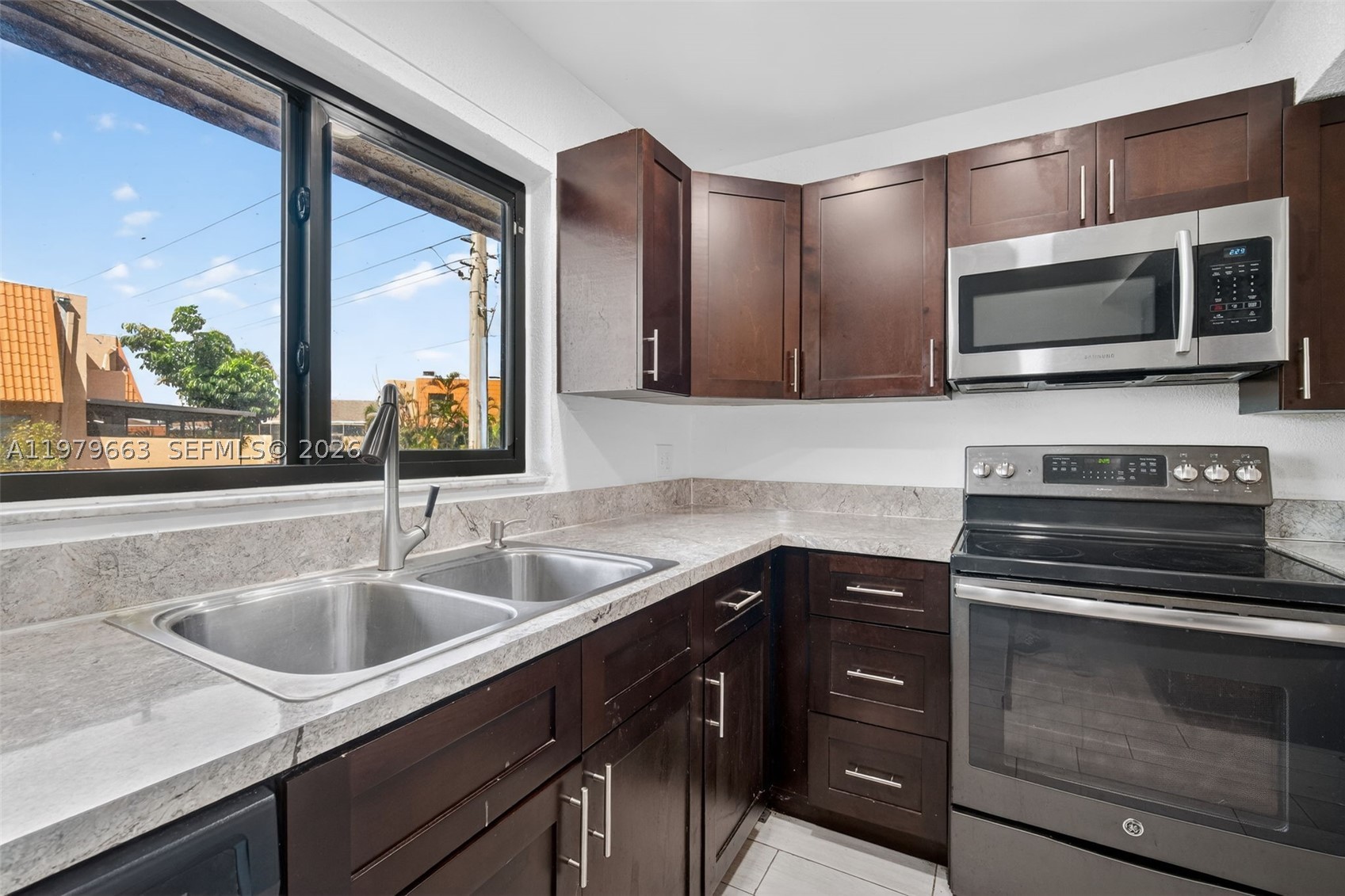 WESTVIEW CONDOMINIUM NO T - Residential