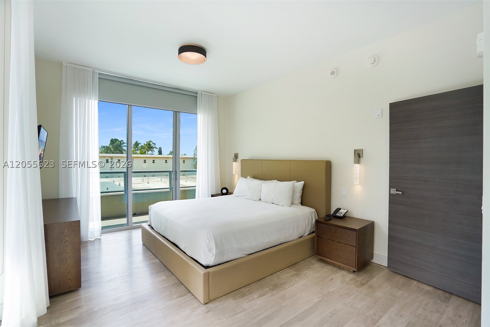 COSTA HOLLYWOOD CONDO - Residential