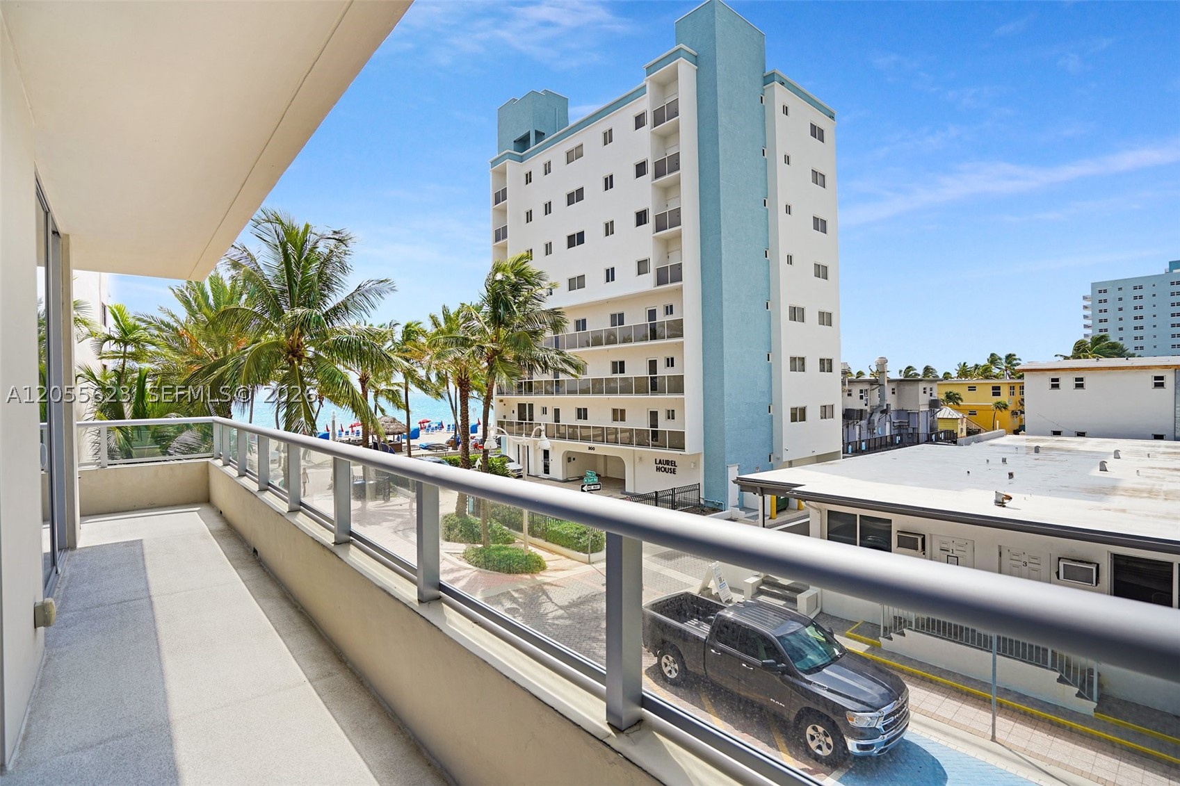 COSTA HOLLYWOOD CONDO - Residential