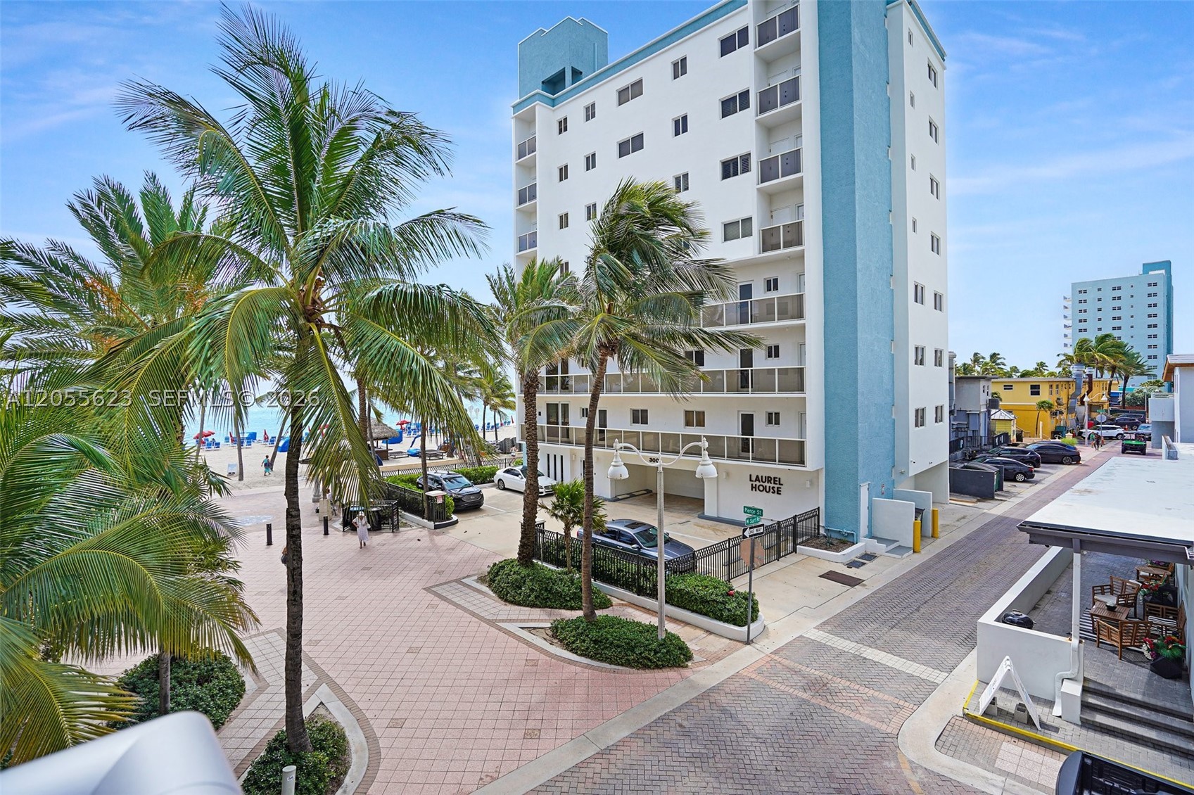 COSTA HOLLYWOOD CONDO - Residential
