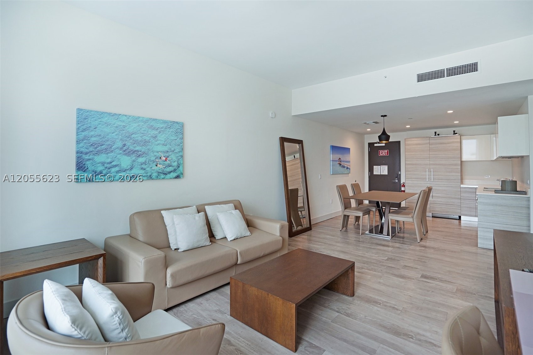 COSTA HOLLYWOOD CONDO - Residential