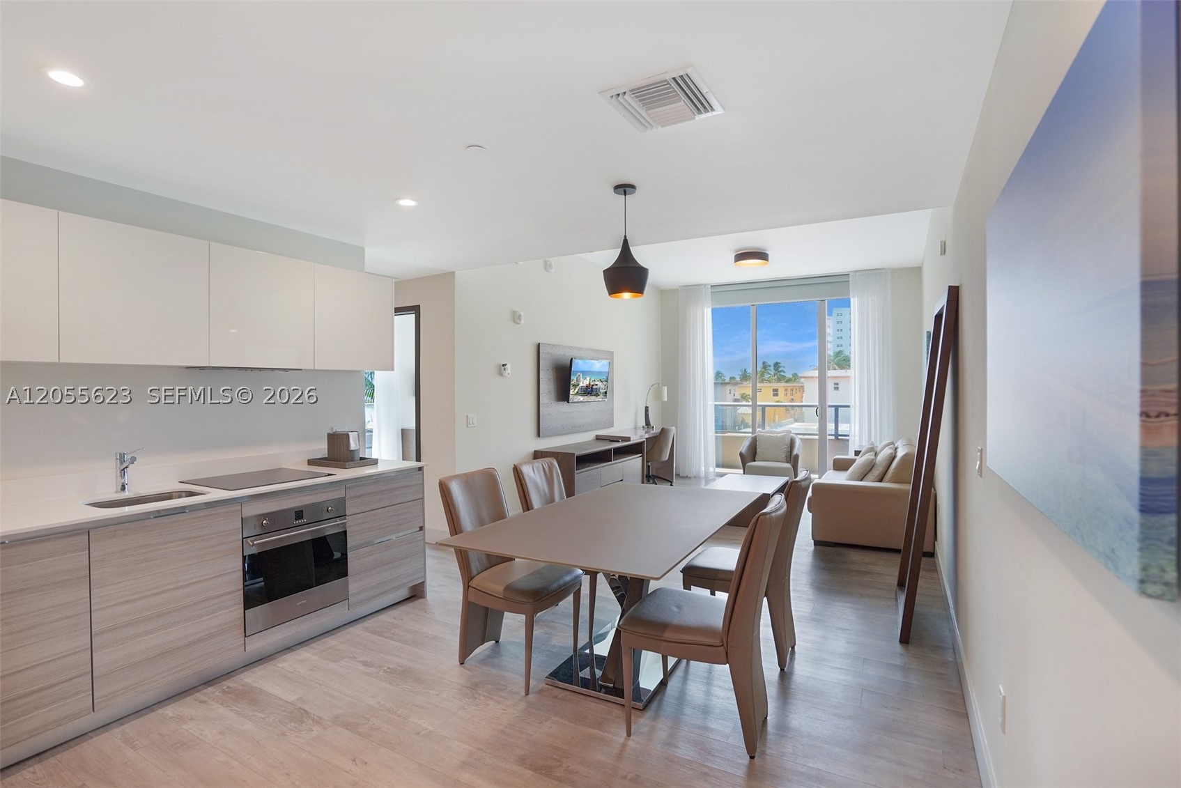 COSTA HOLLYWOOD CONDO - Residential