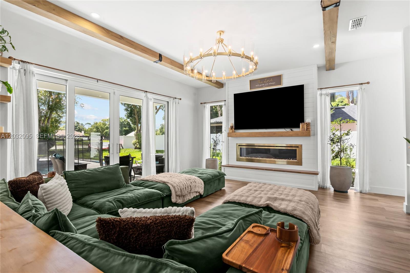 HANDSONHURST PARK - Residential