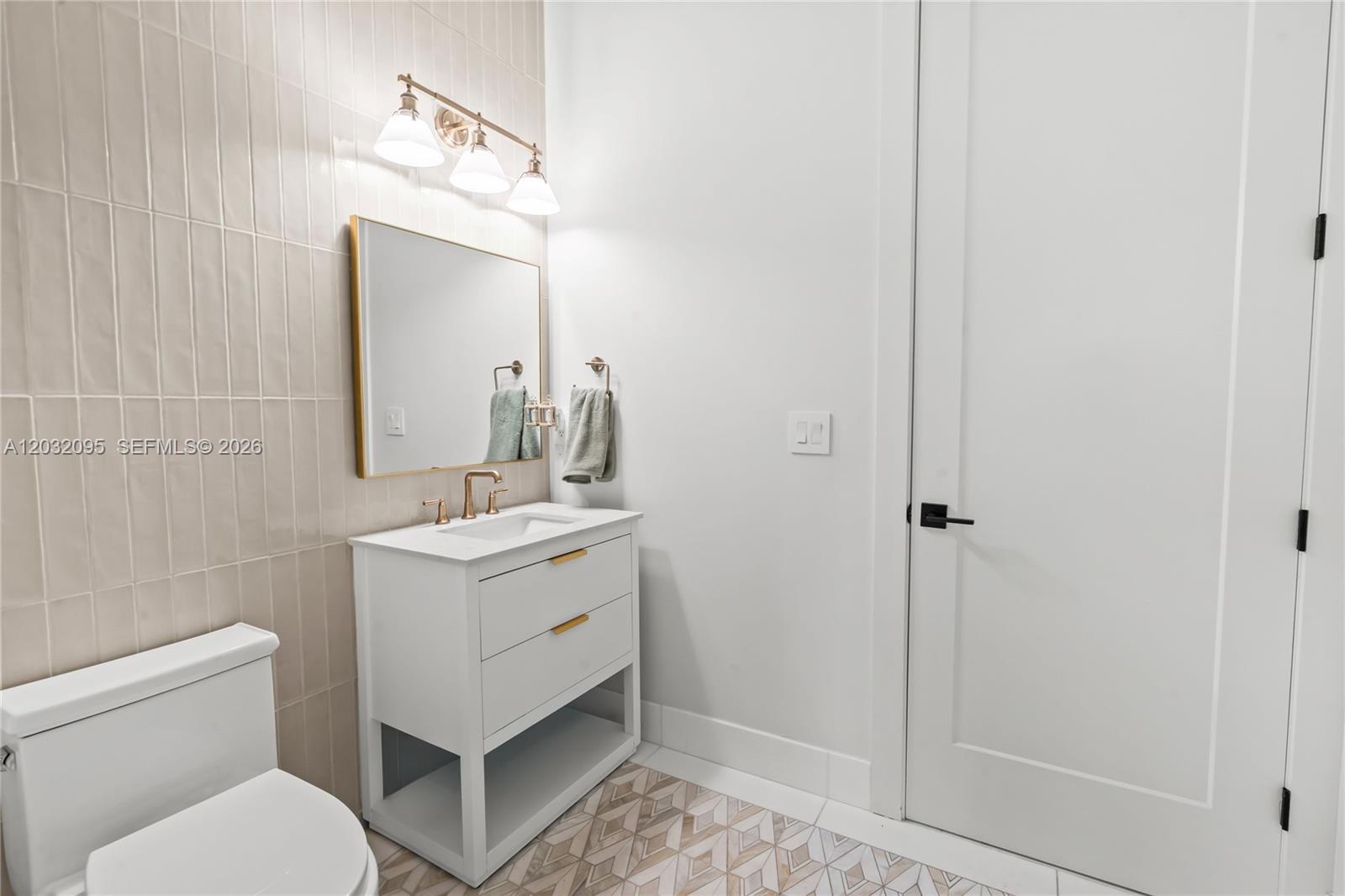 HANDSONHURST PARK - Residential