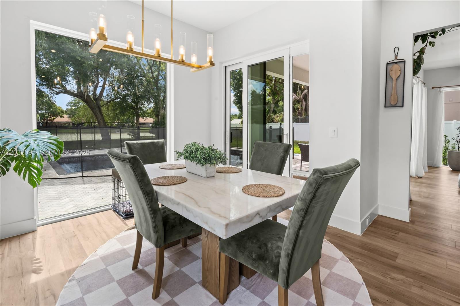 HANDSONHURST PARK - Residential