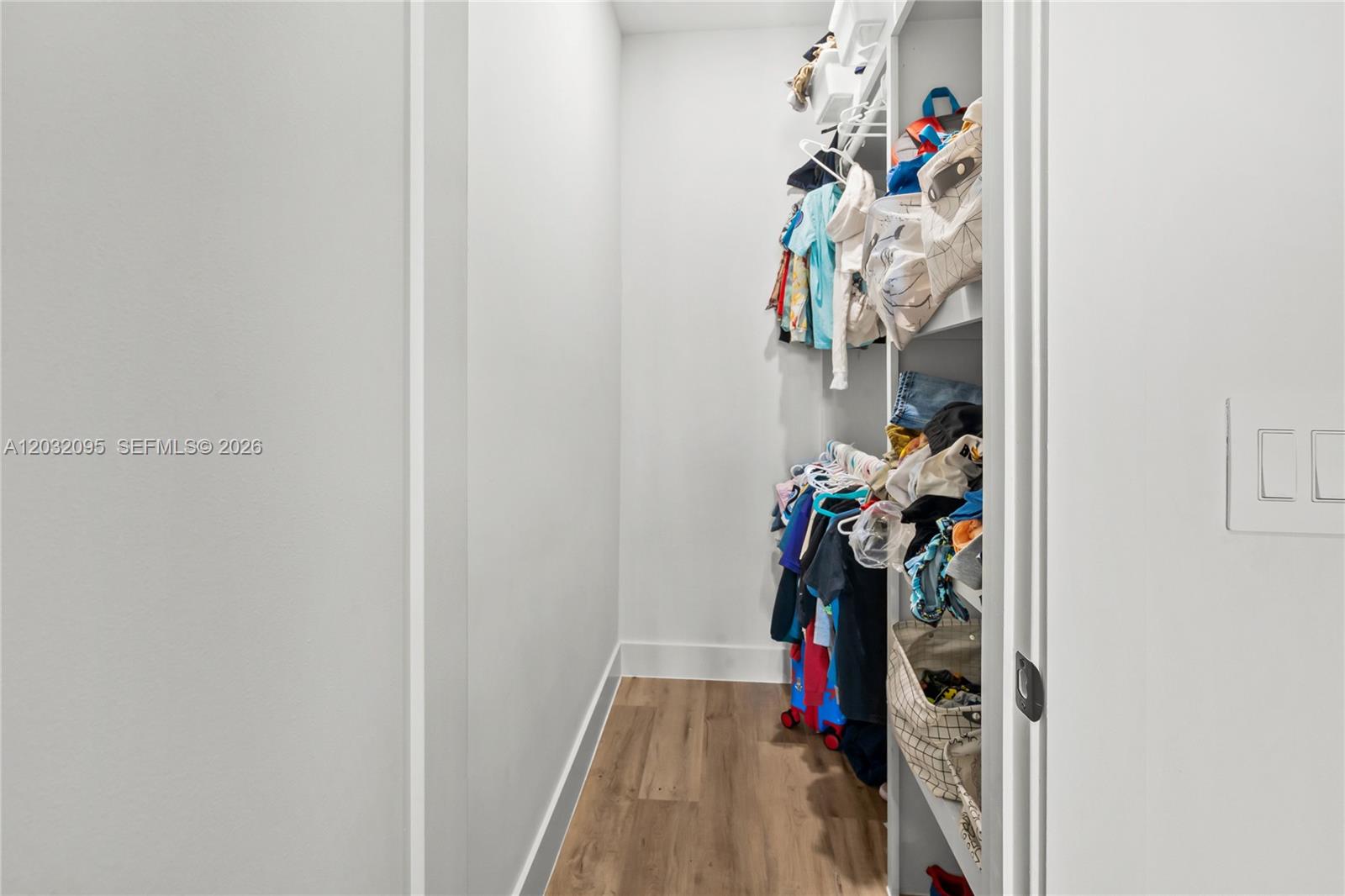 HANDSONHURST PARK - Residential