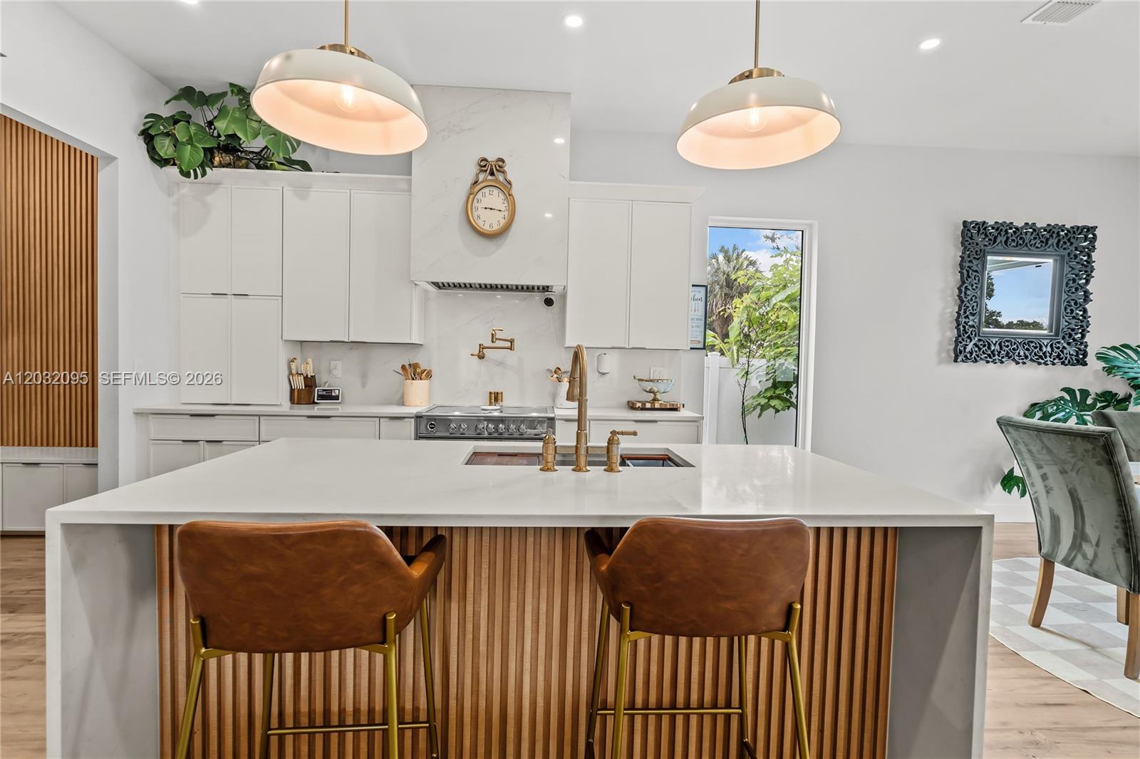HANDSONHURST PARK - Residential