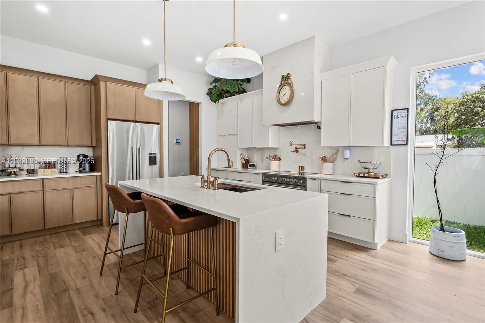 HANDSONHURST PARK - Residential