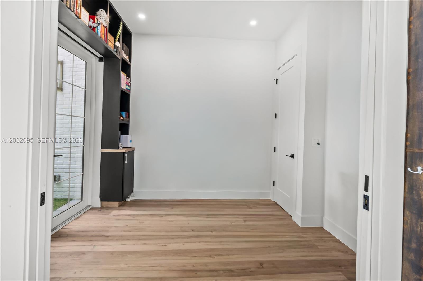 HANDSONHURST PARK - Residential