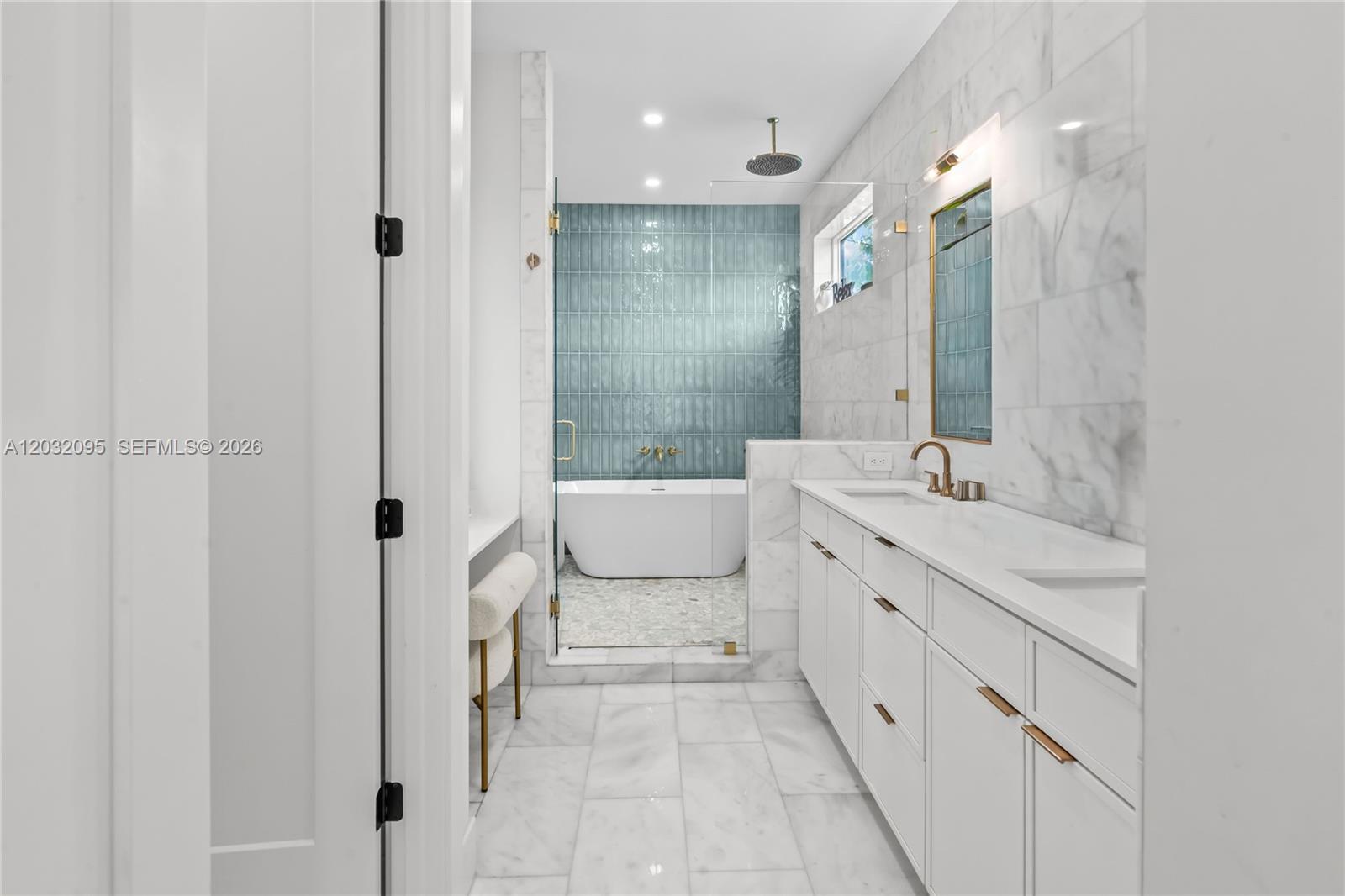 HANDSONHURST PARK - Residential