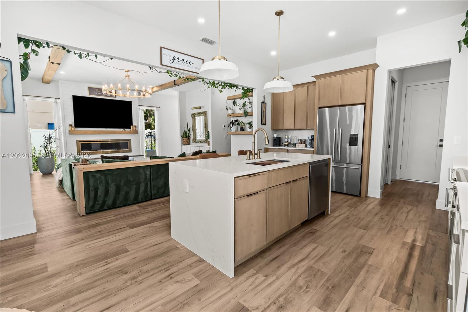 HANDSONHURST PARK - Residential
