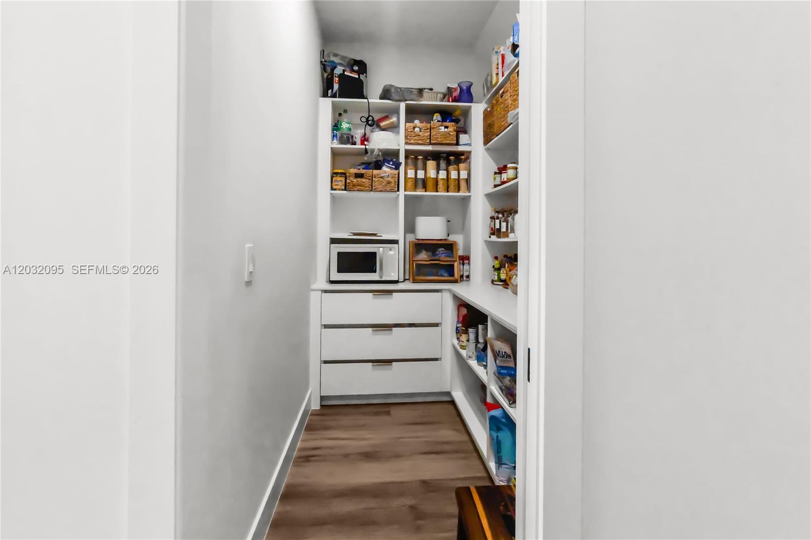 HANDSONHURST PARK - Residential