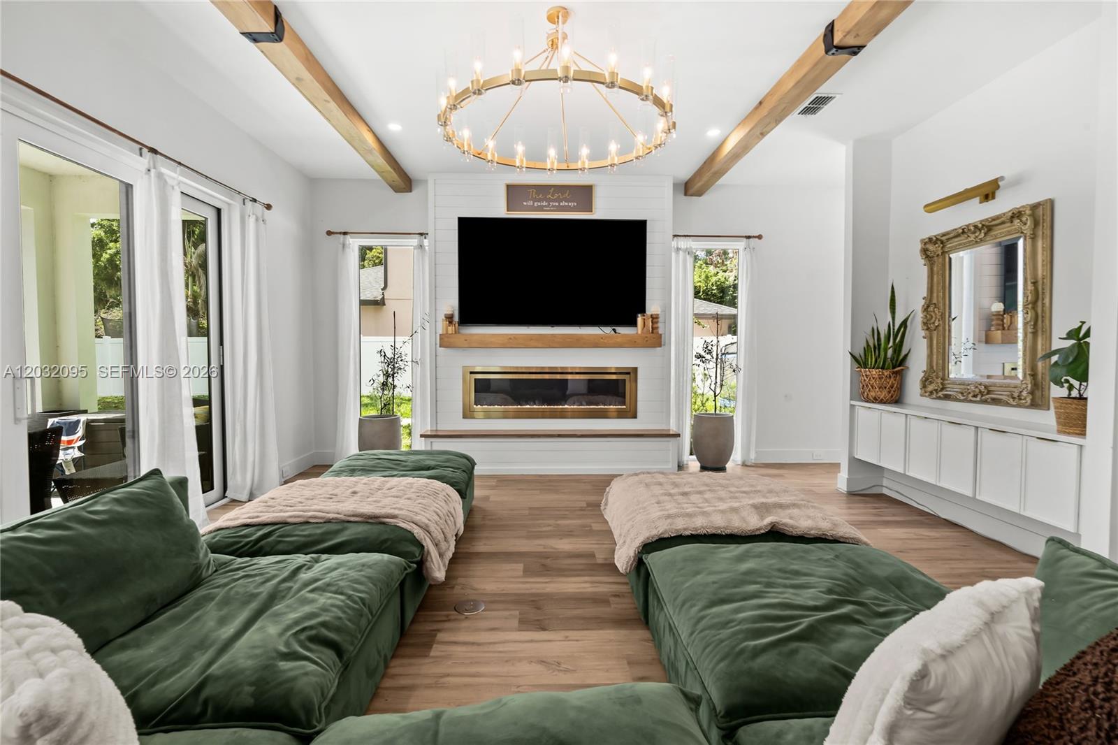 HANDSONHURST PARK - Residential