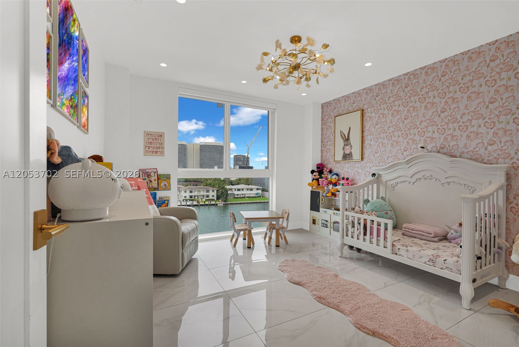 ISLAND PLACE AT BAY HARBO - Residential