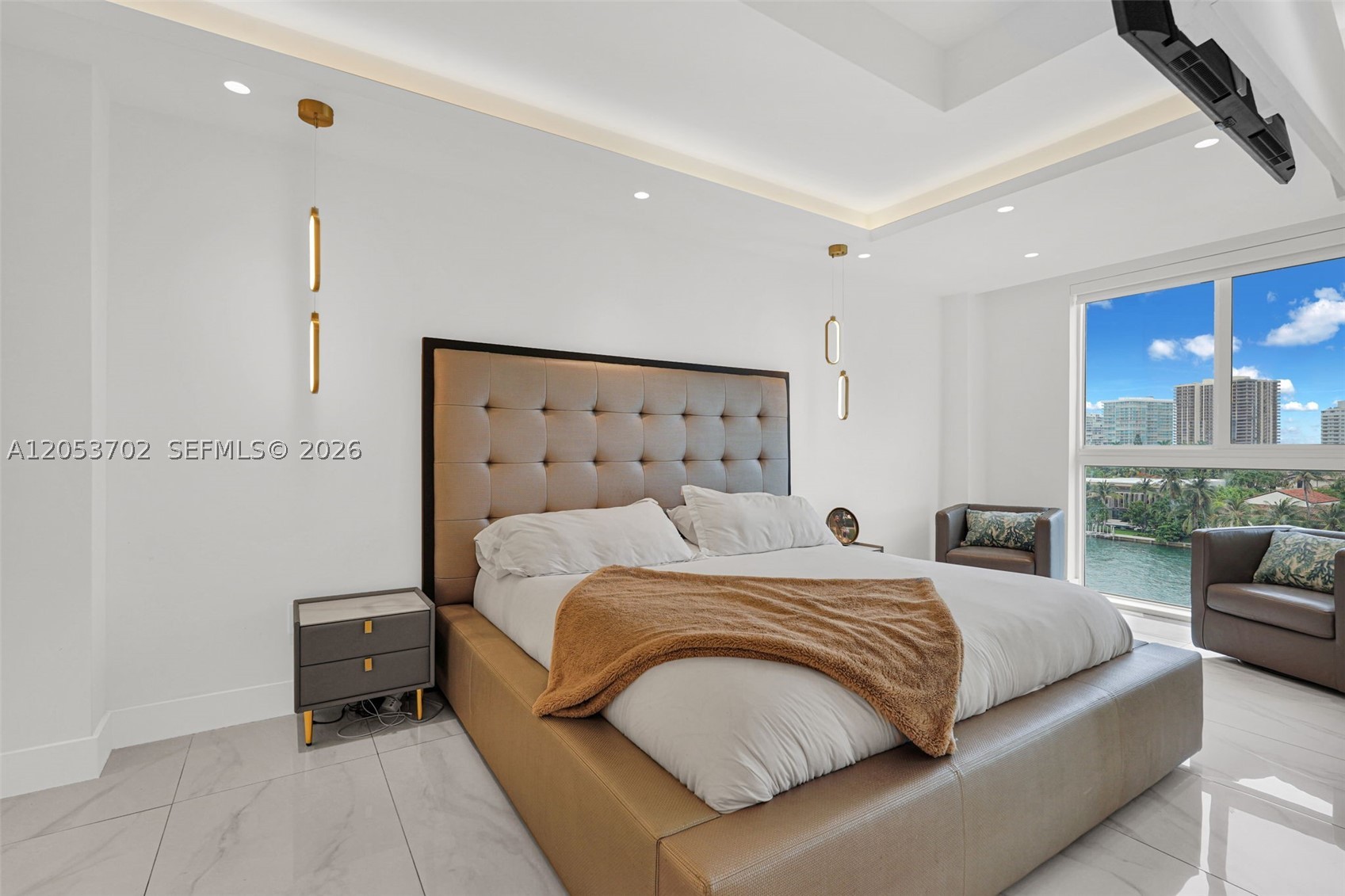 ISLAND PLACE AT BAY HARBO - Residential
