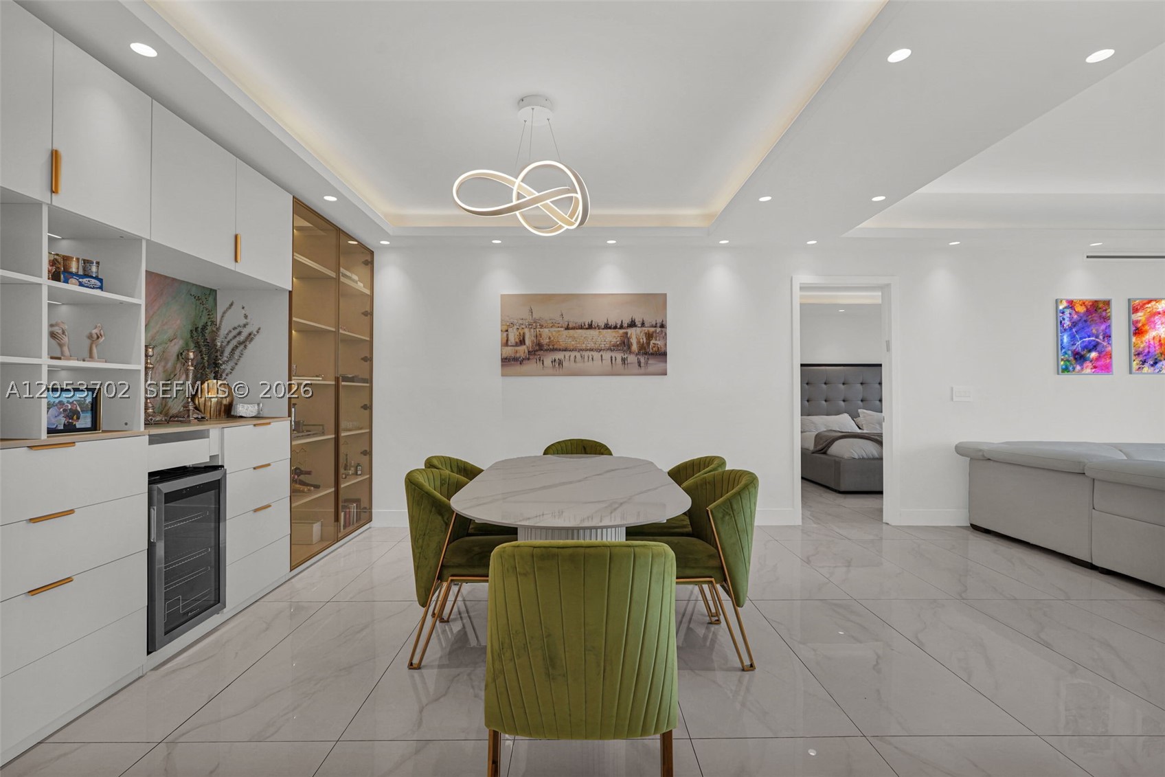 ISLAND PLACE AT BAY HARBO - Residential