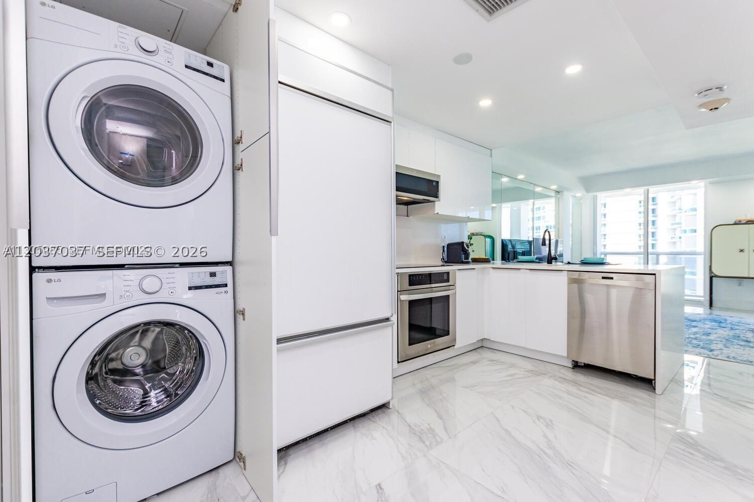 HARBOUR HOUSE - Residential Lease