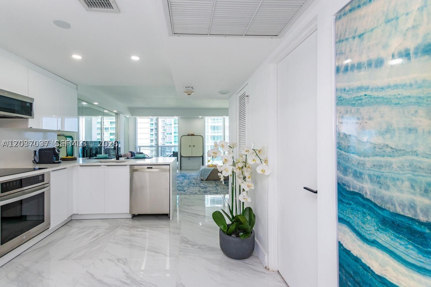 HARBOUR HOUSE - Residential Lease