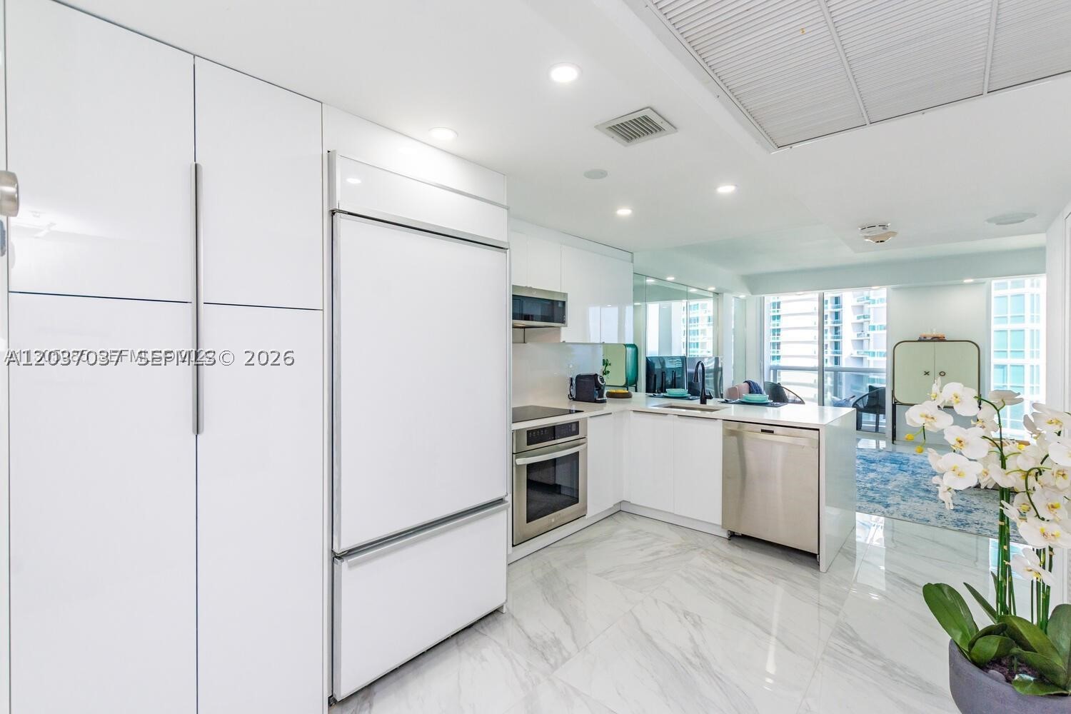 HARBOUR HOUSE - Residential Lease