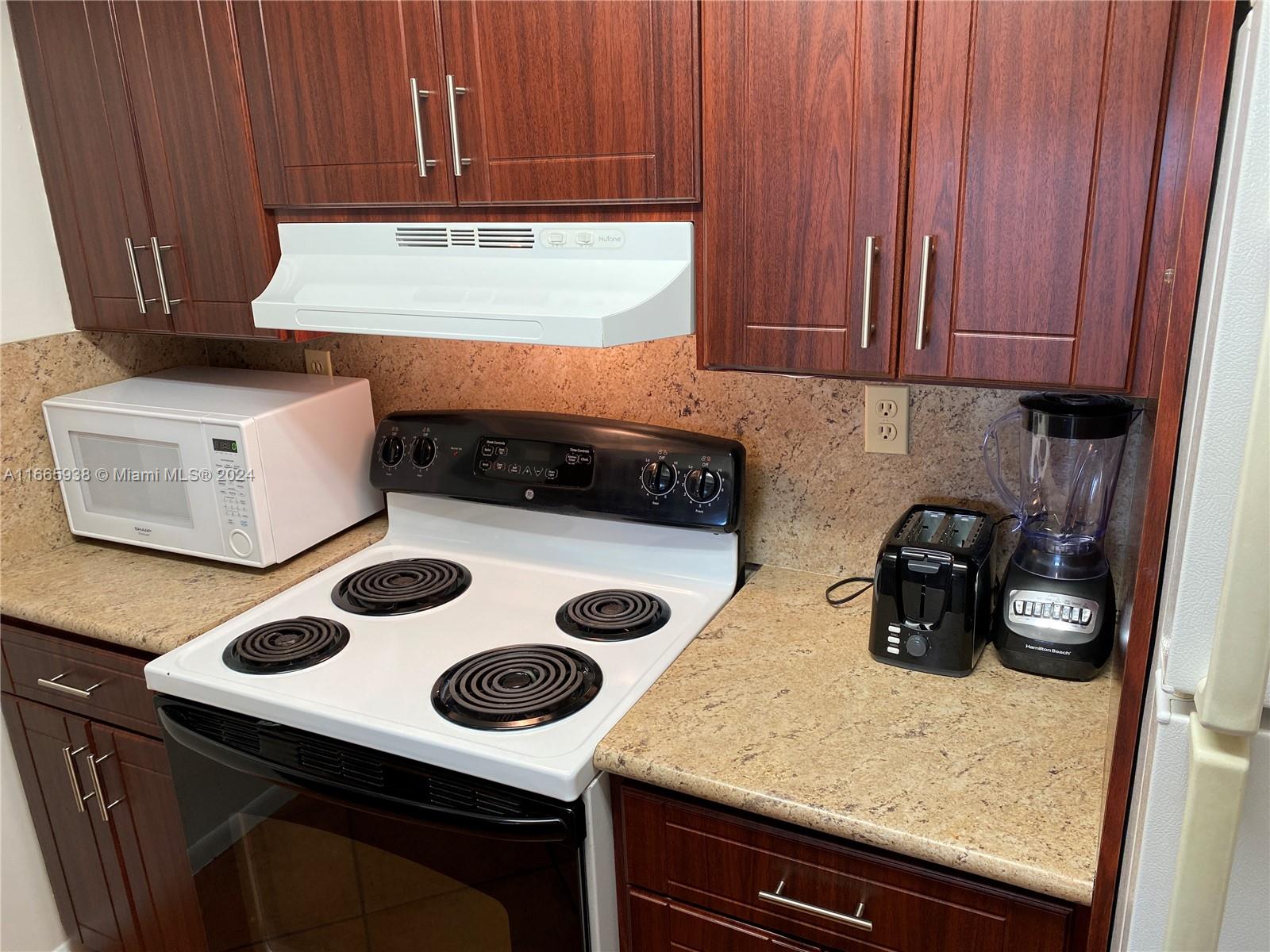 LAS BRISAS VILLAGE CONDO - Residential Lease