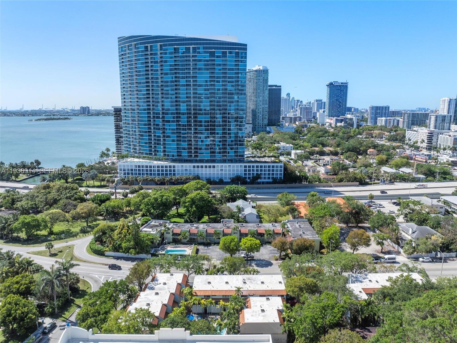 CORONA BAY TOWNHOUSES CON - Residential