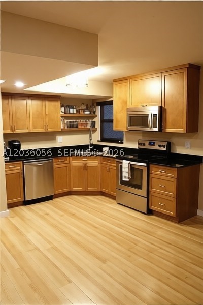VALENCIA TOWNHOUSE CONDO - Residential Lease