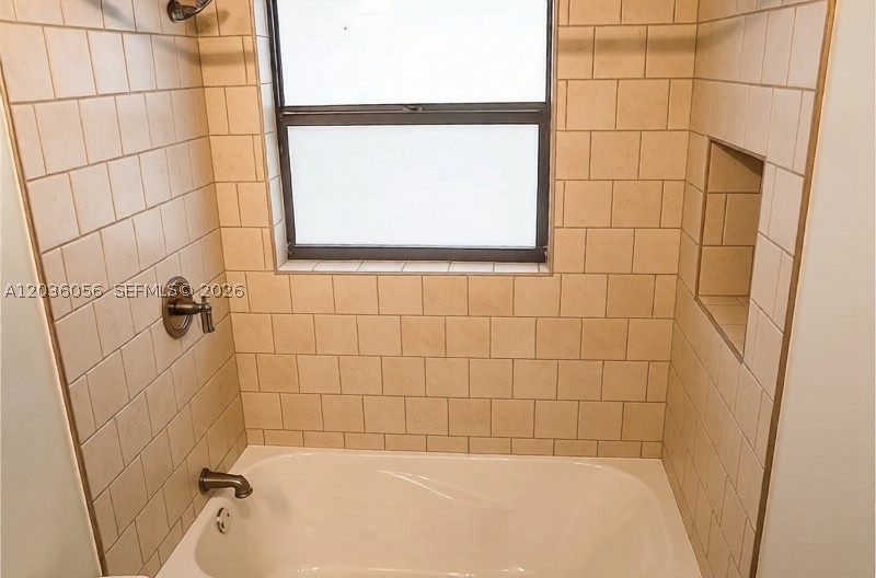 VALENCIA TOWNHOUSE CONDO - Residential Lease