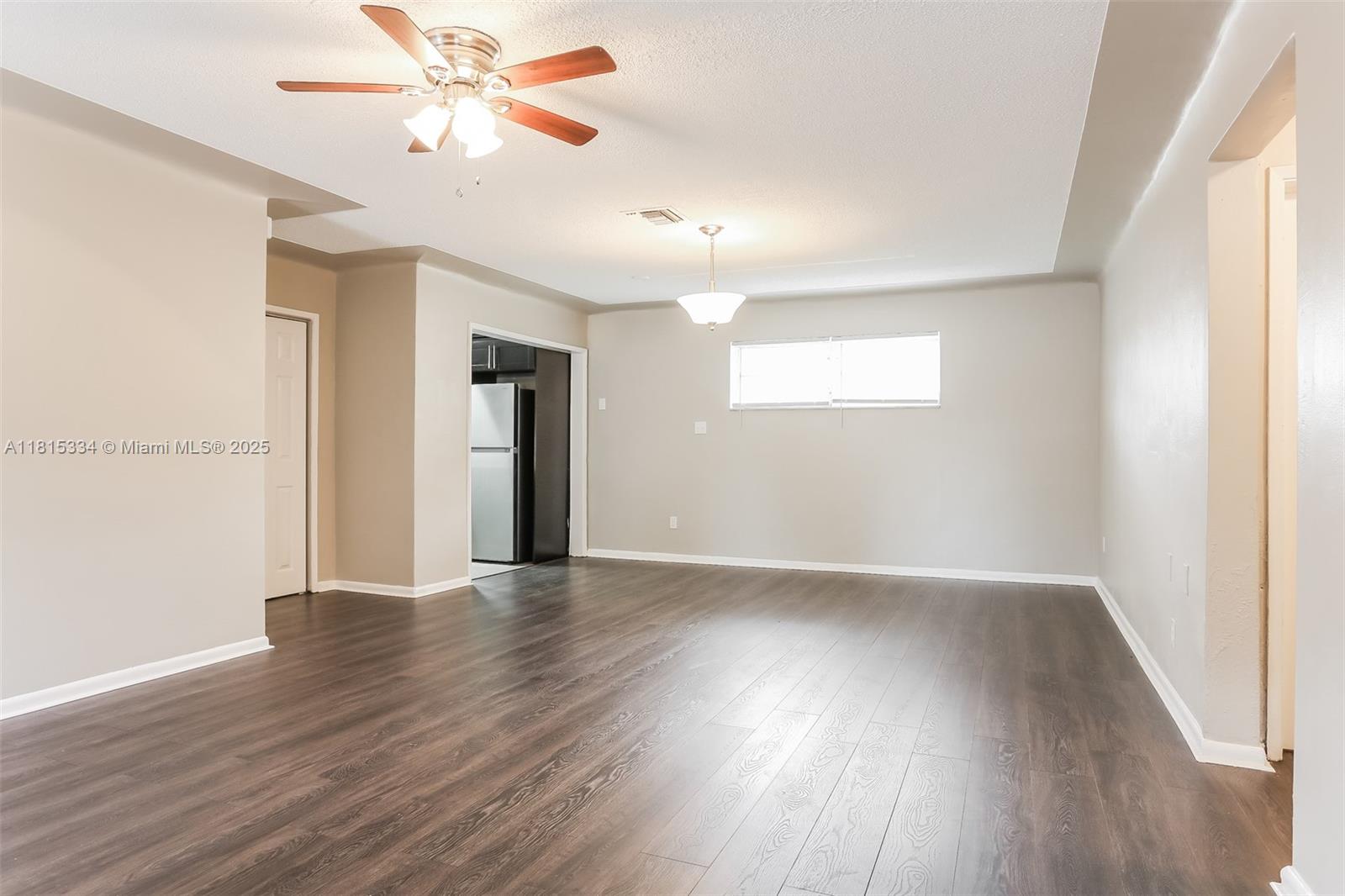 SANDERS PARK - Residential Lease