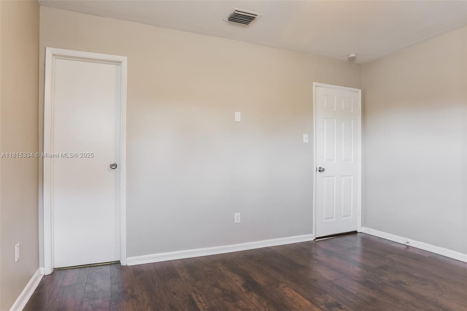 SANDERS PARK - Residential Lease