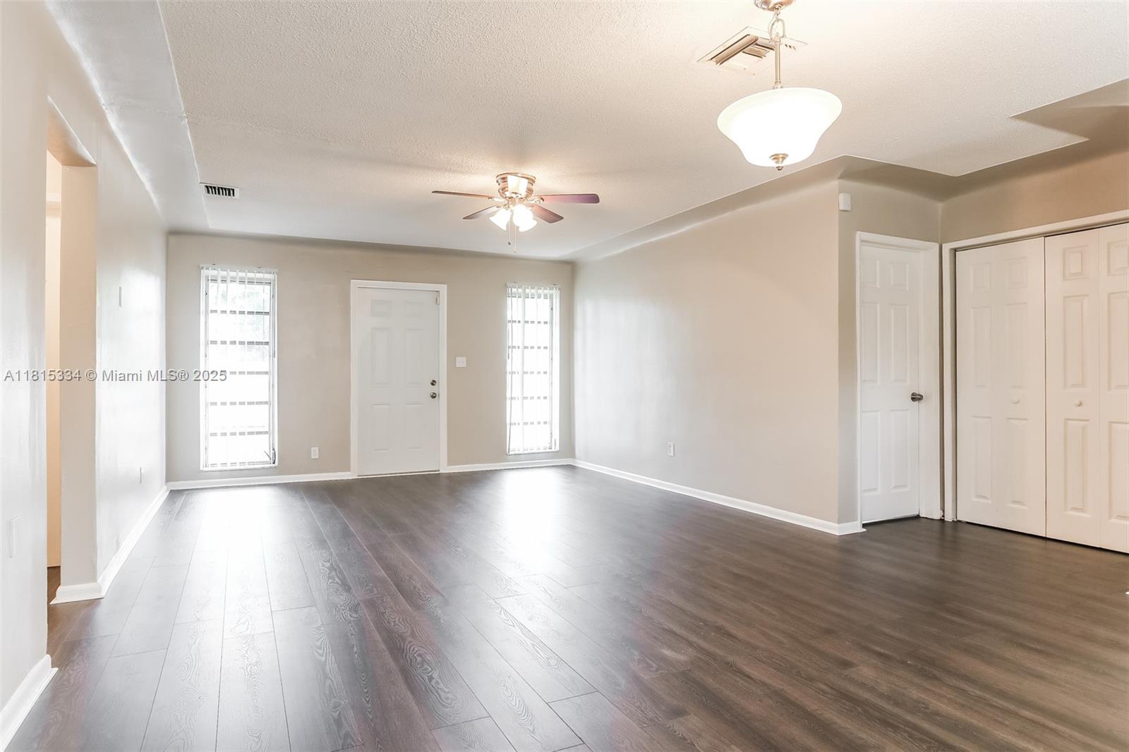 SANDERS PARK - Residential Lease